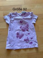 Shirt Schmetterlinge Flieder *topolino* Größe 92 Niedersachsen - Hagenburg Vorschau