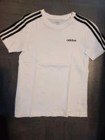 Adidas T-Shirt größe 152/158 Bayern - Roßtal Vorschau