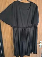 schwarzes Kleid mit Plissee Rock und weiten Ärmeln Größe 3XL Nordrhein-Westfalen - Telgte Vorschau
