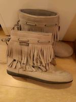 Adidas Stiefeletten Boots Fransen Größe 39 Niedersachsen - Lengede Vorschau