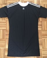 sport shirt kleid adidas schwarz Gr. 38 wie neu Hessen - Ahnatal Vorschau