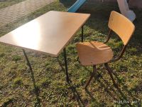 Kleiner DDR Kindertisch mit Stuhl Kindergarten retro deko Sachsen - Bernsdorf Vorschau