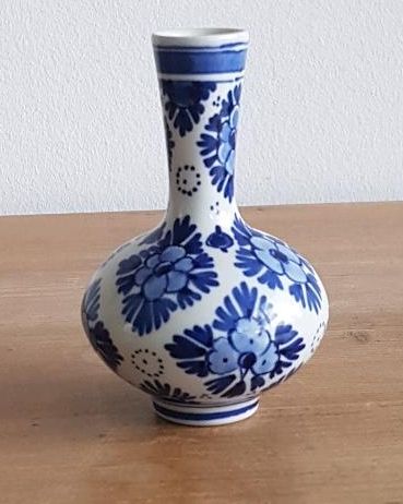 Delfts Porzellan Vase 1974 klein in Ratingen