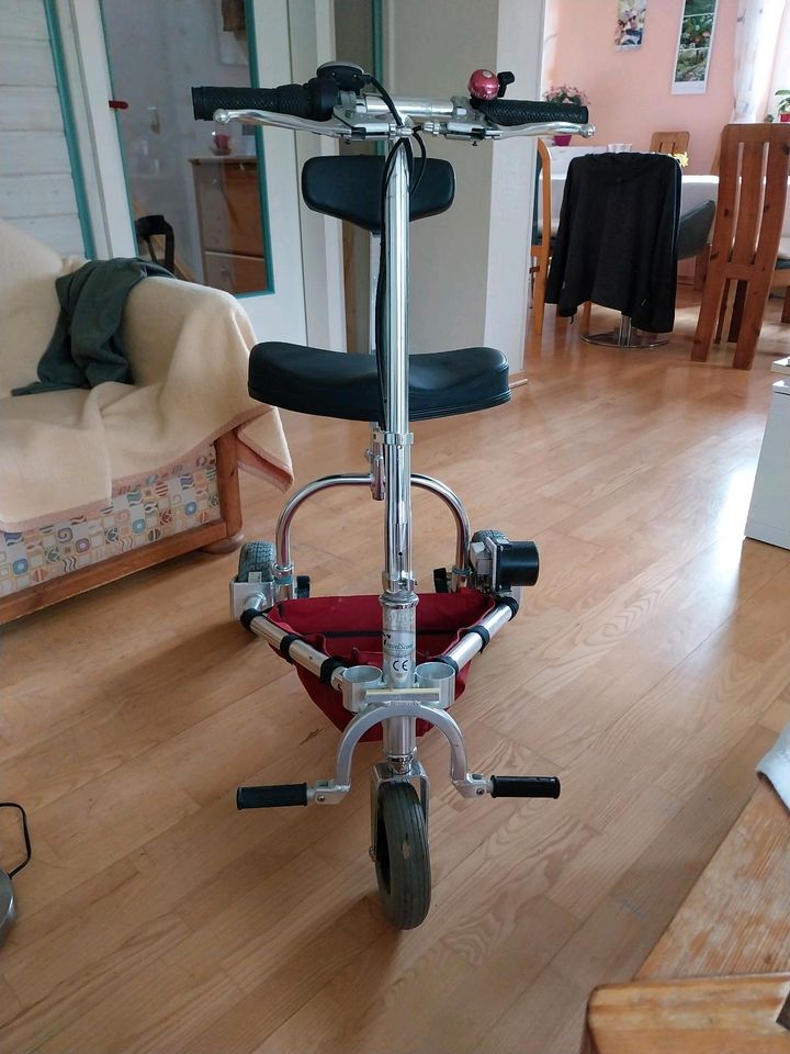 Travel Scooter - Rollstuhl mit Batterie in Köln