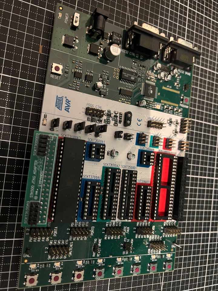 Atmel AVR STK500 Entwicklungsboard in Edewecht