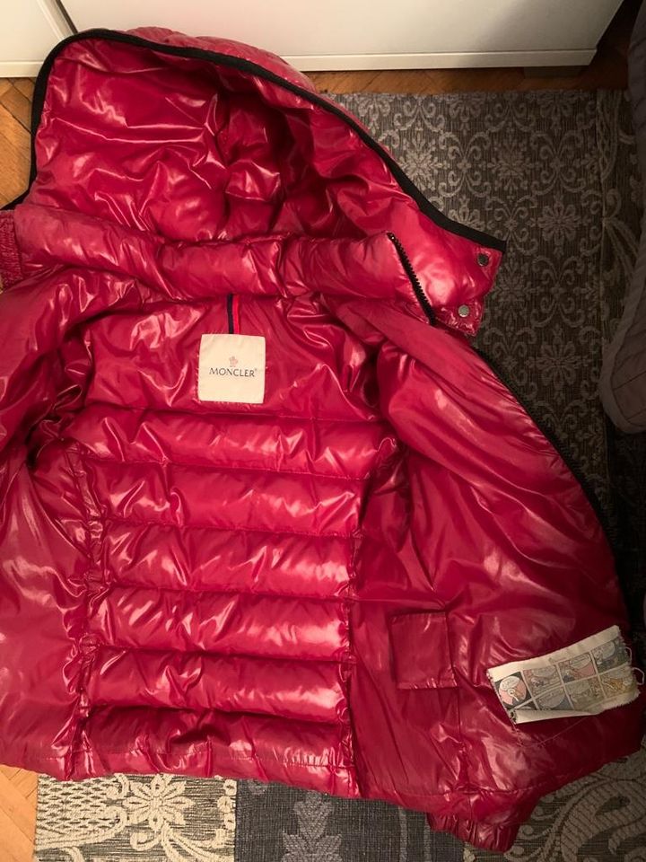 Moncler Jacke Daunenjacke  Gr 134 in Offenbach