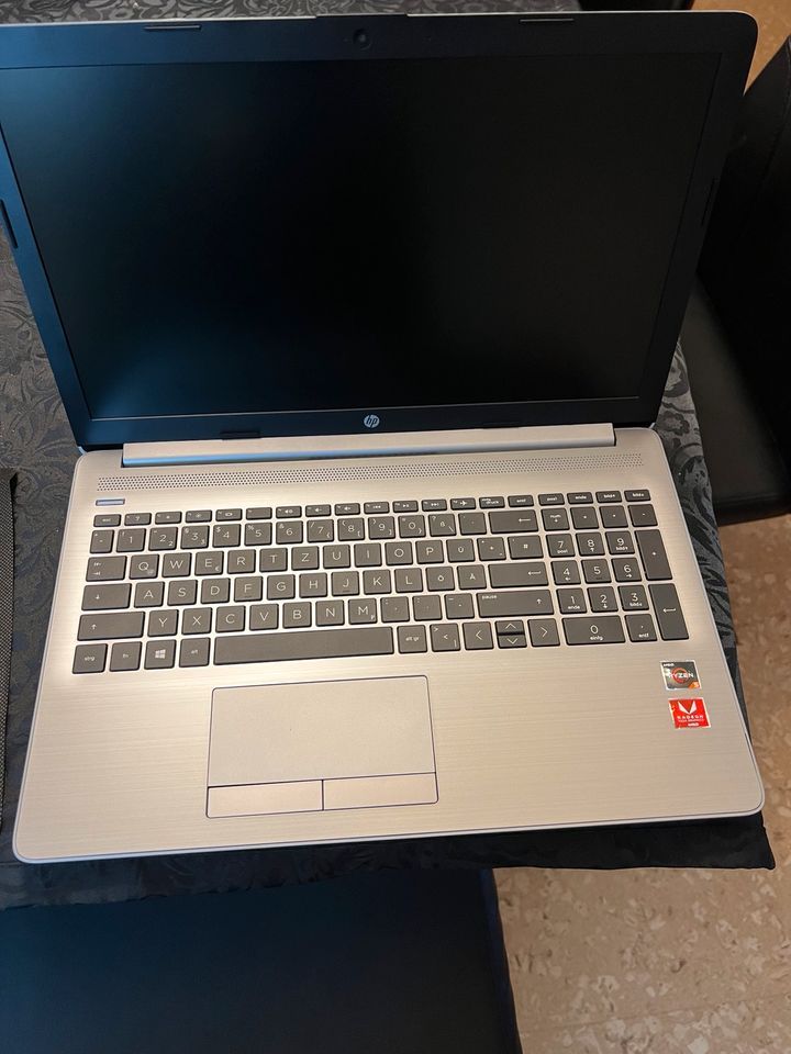 HP Laptop HP 255 G7 inkl. MS Office 2019 in Salzkotten