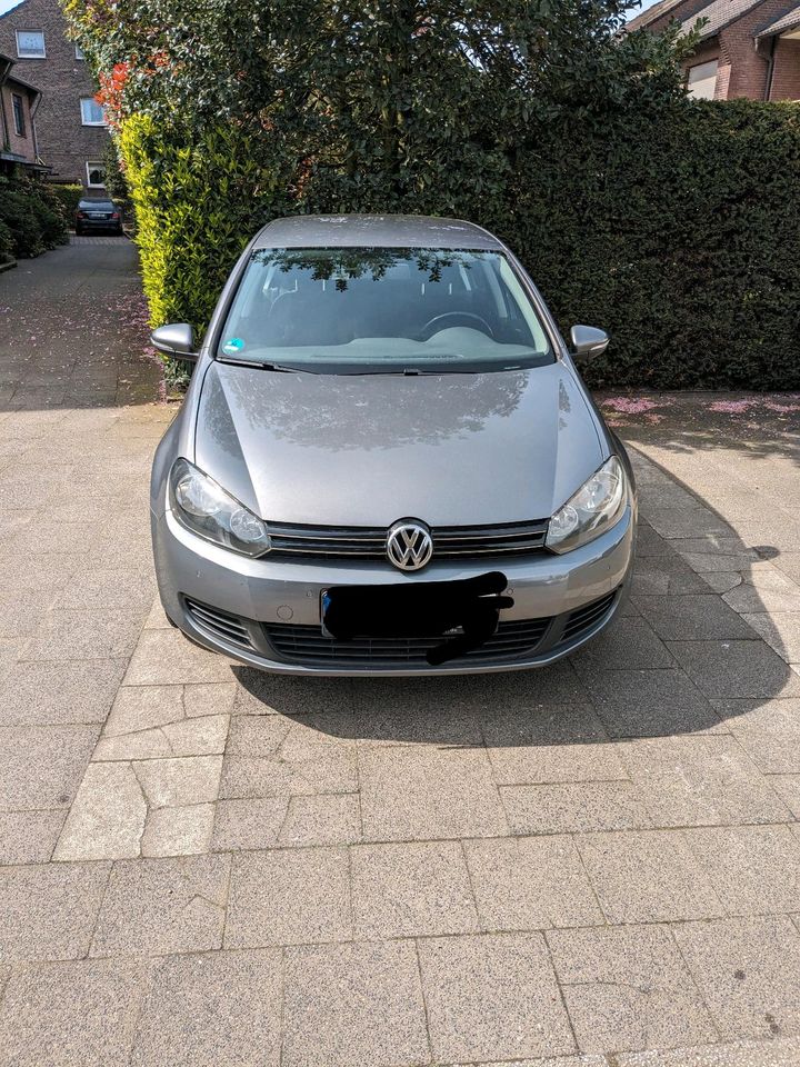 Volkswagen Golf 6 in Duisburg
