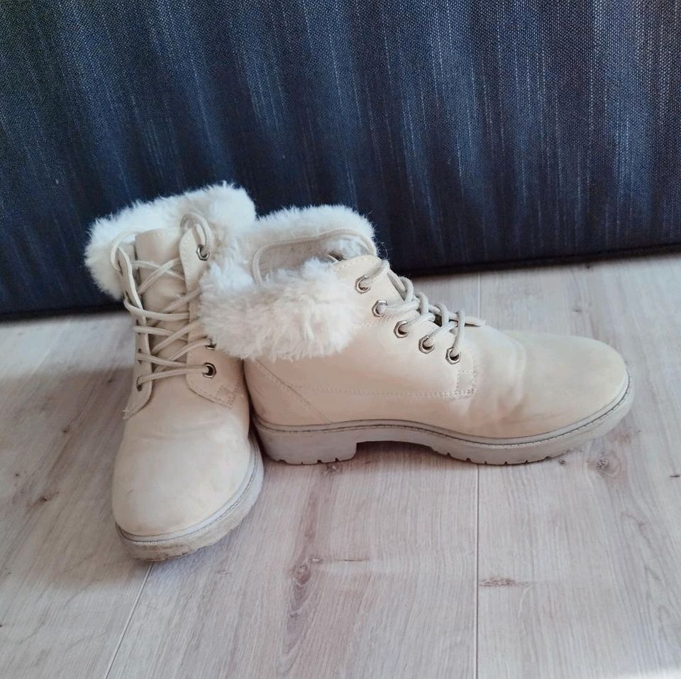 Barbarella Schnür-Boots Winterschuhe Barbarella warm 35 beige in Essen