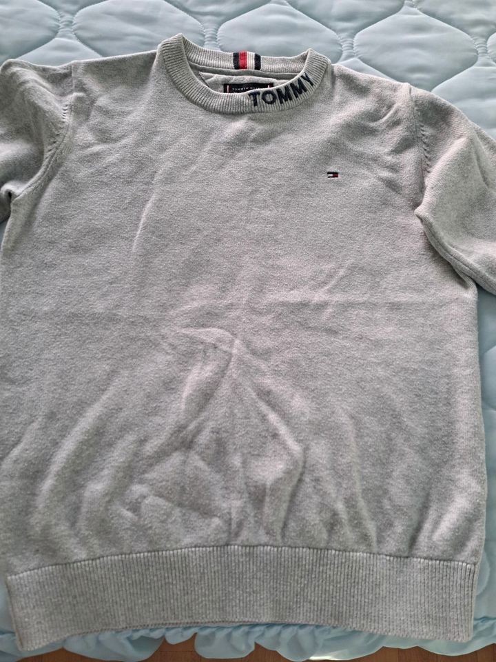 Tommy Hilfiger Pullover,  Gr. 152 in Köln