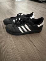 Adidas Turnschuhe, Sportschuhe Niedersachsen - Geestland Vorschau