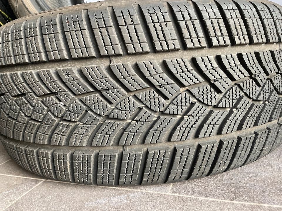 Winterreifen 245/40 R19 Good Year BMW i4 in Hebertshausen