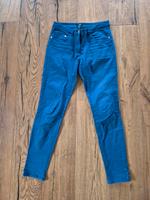 Blaue Stoffhose Röhre Gr. 36 H&M gut erhalten Hessen - Flieden Vorschau