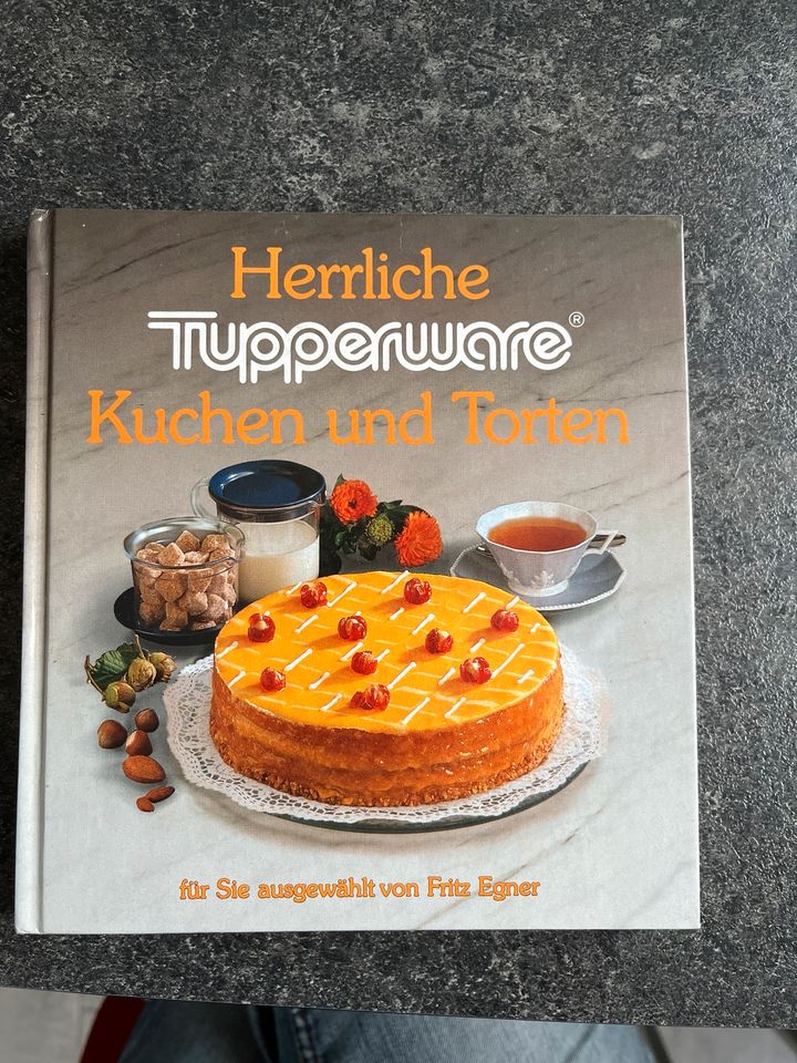 Herrliche Tupperware Kuchen und Torten Backbuch in Mainbernheim