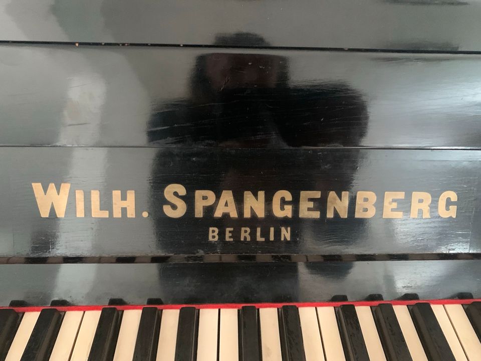 Klavier Wilh. Spangenberg Berlin in Hohenthann