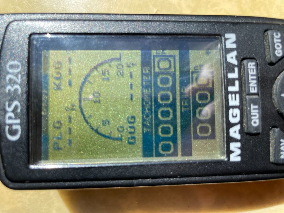 Magellan GPS 320 Navigationsgerät in Landshut