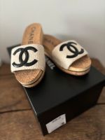 Chanel Sandalen Pantoletten Schuhe Kork Tweed 38 Nordrhein-Westfalen - Mülheim (Ruhr) Vorschau