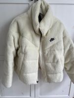 Nike Thermo Winterjacke Teddy Größe M Hamburg - Harburg Vorschau