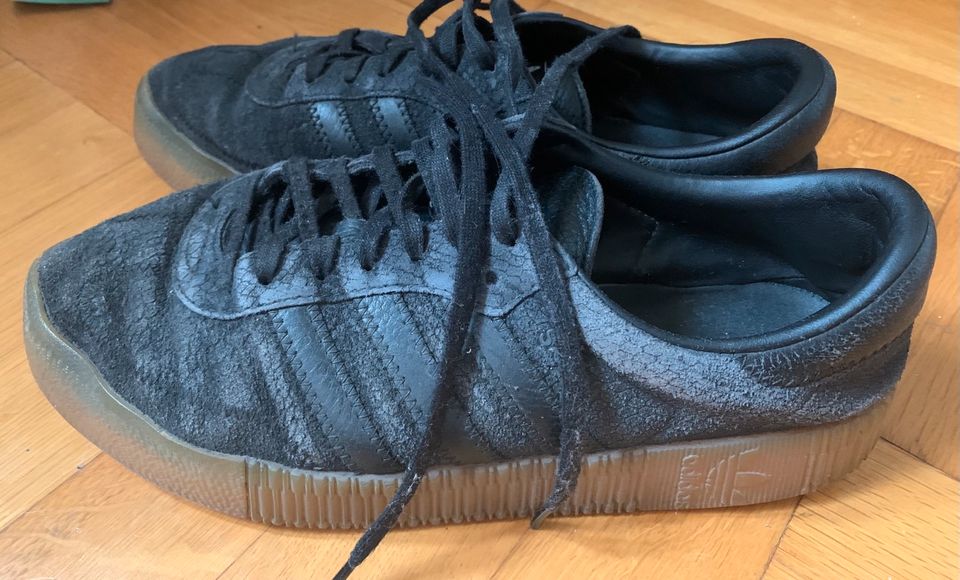 Adidas Samba Sambarose Schwarz Velours 40,5 41 Vintage Leder in Bayern -  Regensburg | eBay Kleinanzeigen ist jetzt Kleinanzeigen