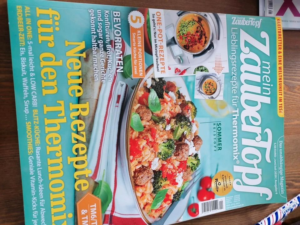 Verschiende Rezeptbücher - und Zeitschriften abzugeben! THERMOMIX in Brilon