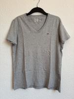 Tommy Hilfiger Denim Herren-Shirt T-Shirt V-Neck Gr. L grau Baden-Württemberg - Nagold Vorschau