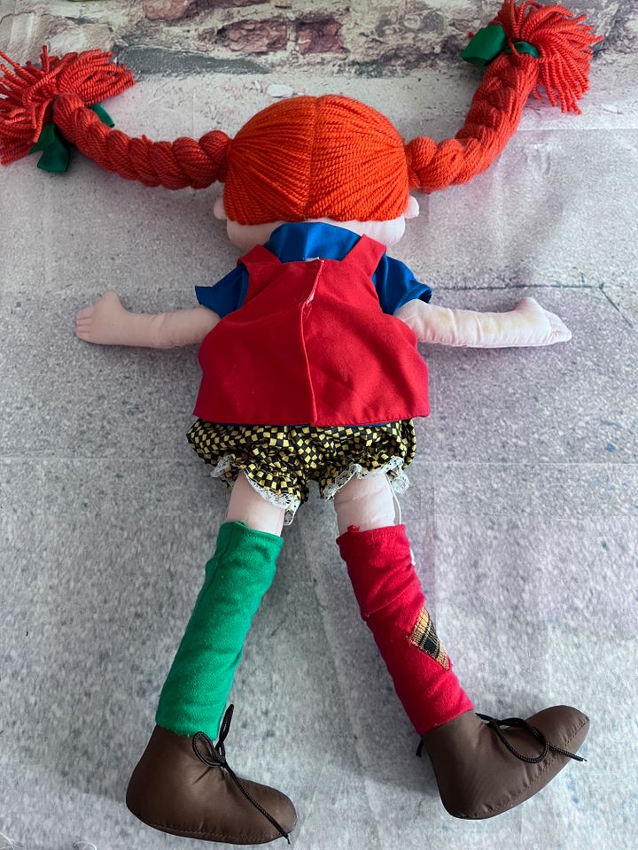 Pippi Langstrumpf Puppe aus Schweden selten fast wie neu 45cm in Themar