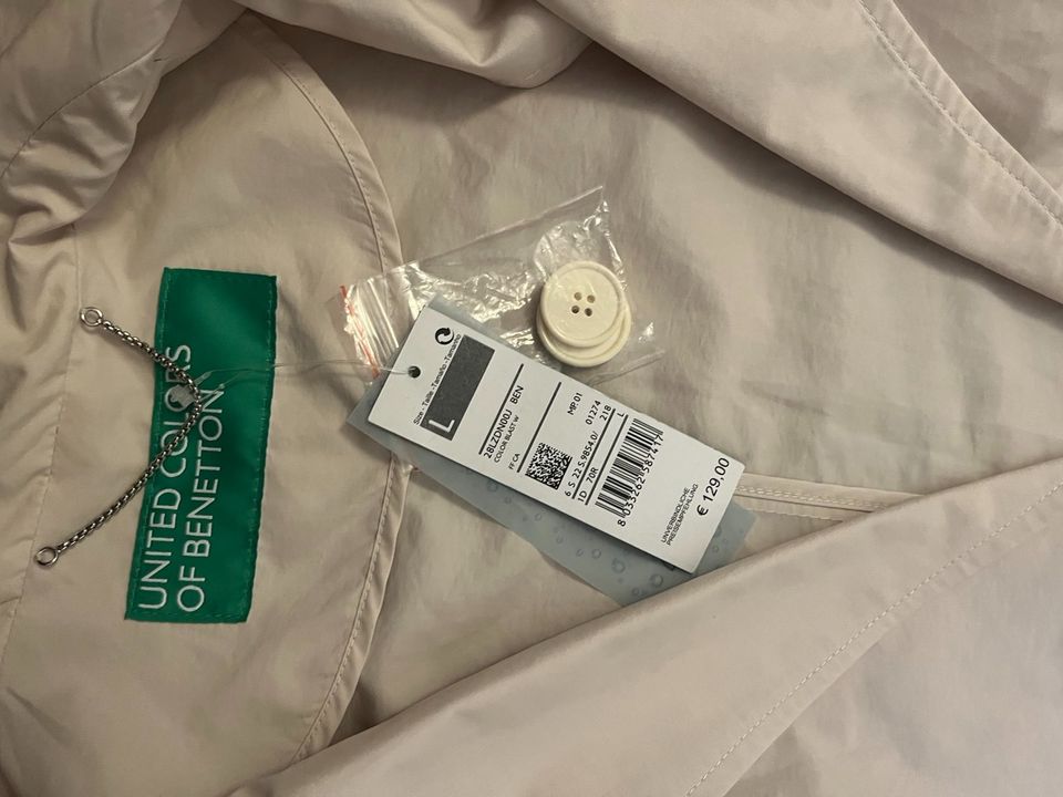 NEU Benetton Trenchcoat Mantel Creme Jacke Dufflecoat beige in Bochum