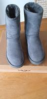 NEUwertige orig. UGG Boots Classic Short, Gr. 37 Hessen - Gießen Vorschau