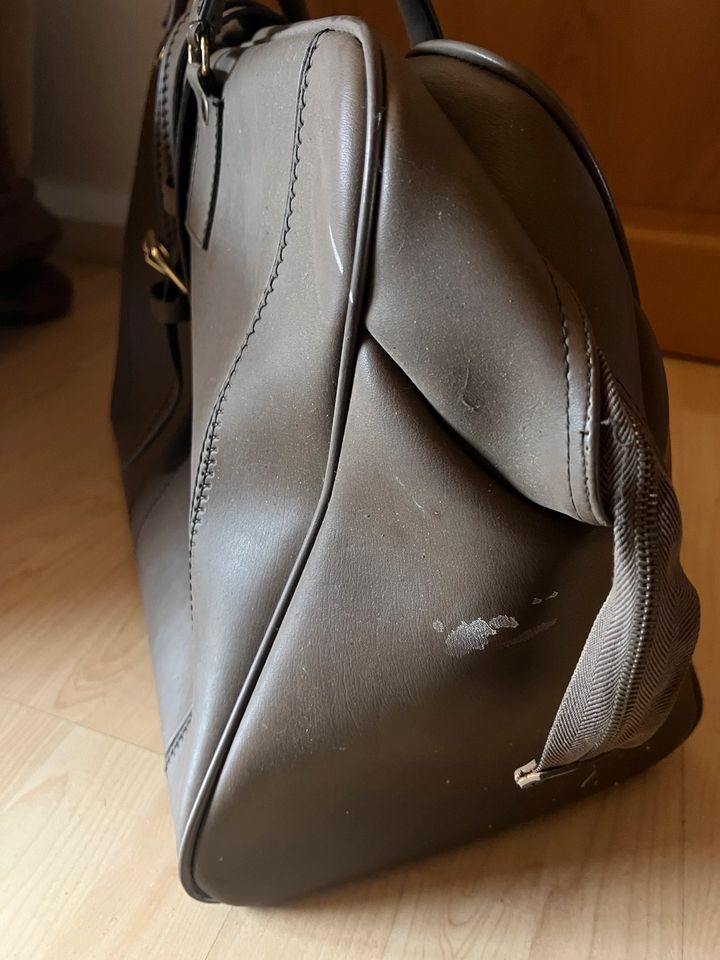 Reisetasche zu verschenken in Rommerskirchen