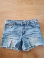 Jeans Shorts von Zara Größe 152 Hessen - Flörsheim am Main Vorschau