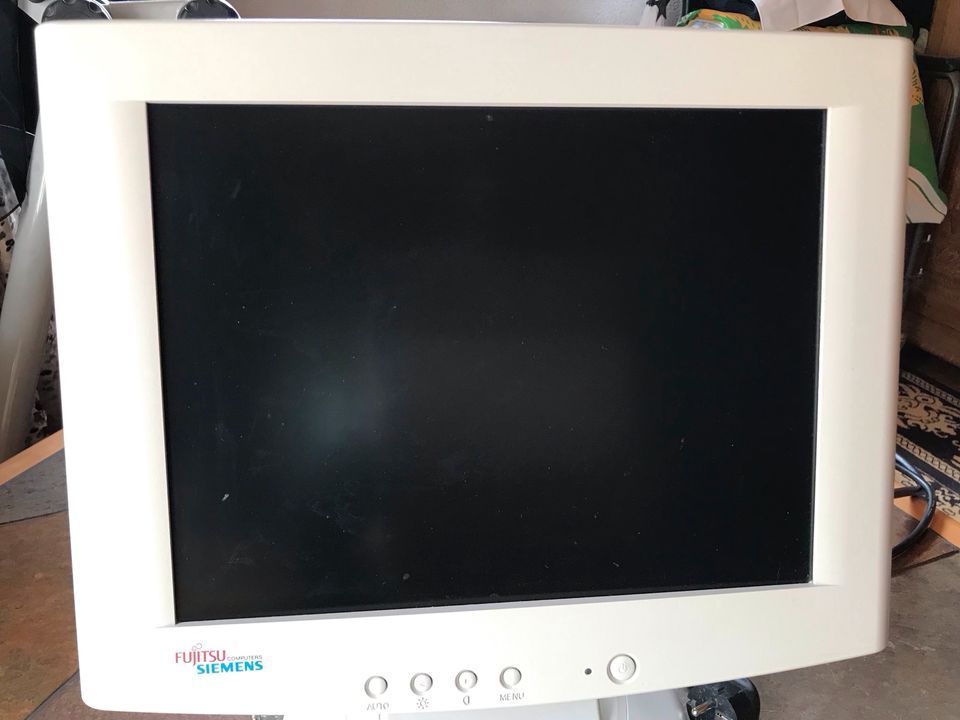 FUJITSU Siemens Monitor in Emmerting