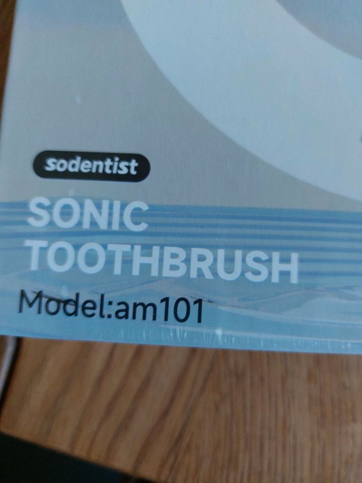 Sonic Toothbrush, in Medebach