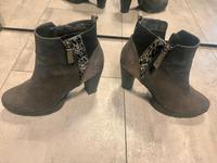 Stiefelette Bugatti Wildleder Größe 39 modern top Zustand Leo Bayern - Schweinfurt Vorschau