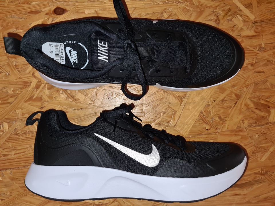 NIKE Wearallday Gr.45 Sneaker Herren black/white Laufschuhe Sport in Berlin