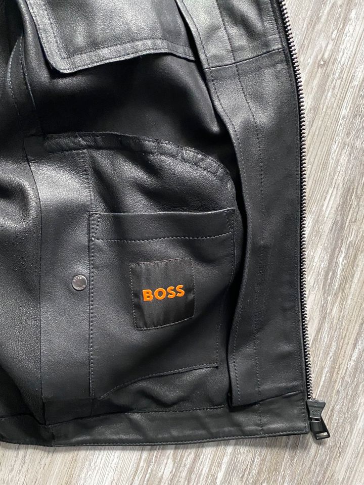 Hugo Boss Lederjacke Gr. 54 Neuwertig in Oberhausen