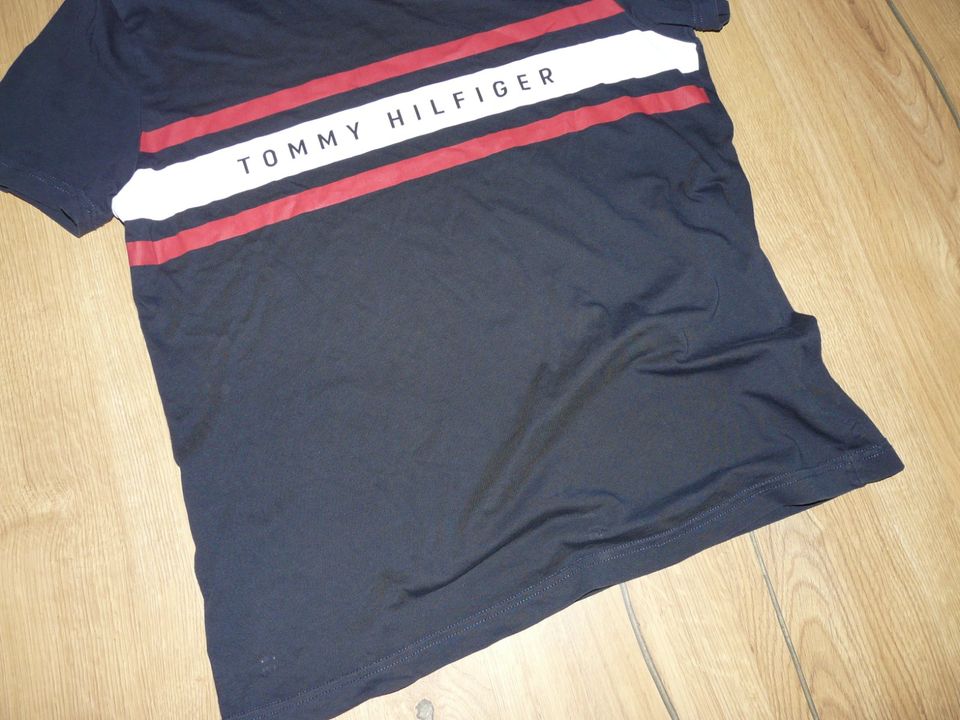 T-Shirt von TOMMY HILFIGER in Gr. L Herren in TOP ZUSTAND in Leverkusen