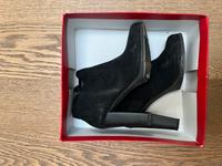 S.Oliver Stiefeletten mit Absatz Schleswig-Holstein - Lübeck Vorschau
