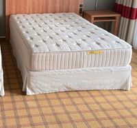 HOTELBETT BOXSPRING BETT 200X200CM SIMMONS BEDDING GEBRAUCHT TOP Nordrhein-Westfalen - Langenfeld Vorschau