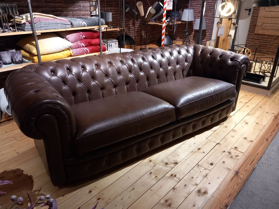 Sofa, Leder, dunkel braun, Ausstellungsstück, 1.997,--€** in Schneverdingen