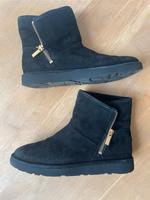 Ugg Schuhe Boots schwarz 38 Halbschuhe gefüttert gold Eimsbüttel - Hamburg Stellingen Vorschau