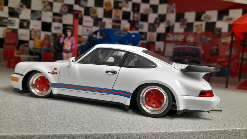 PORSCHE TURBO 1:18 MARTINI Look in Freilassing