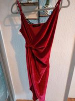 Chices Rotes Kleid aus Samt mit Schlitz am Bein. Kaum getragen! Köln - Nippes Vorschau