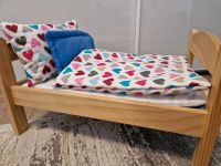 Ikea Holzbett für Puppen mit 2 Kissen, Decken und Matratze 6-tlg Rheinland-Pfalz - Waldmohr Vorschau