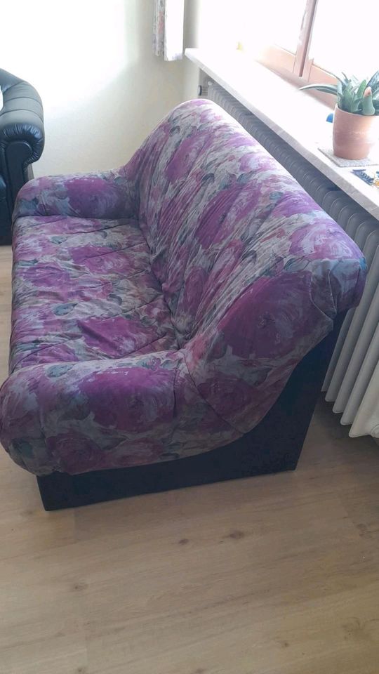 Schönes Sofa in Engen