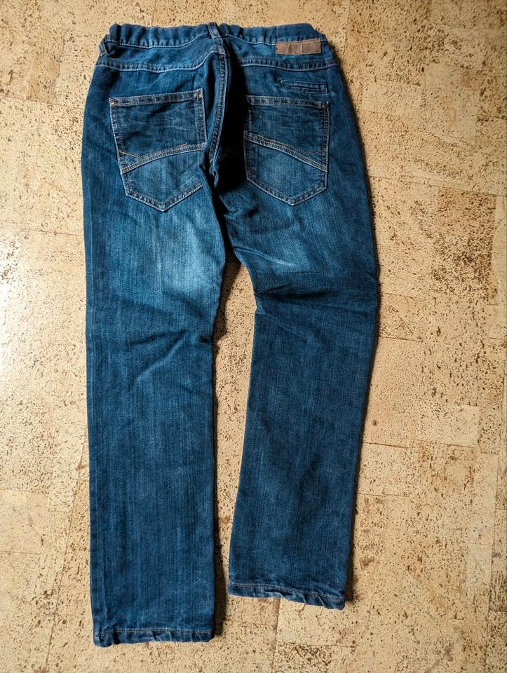 C&A  here & there Jeans Gr 140 in Schwerin