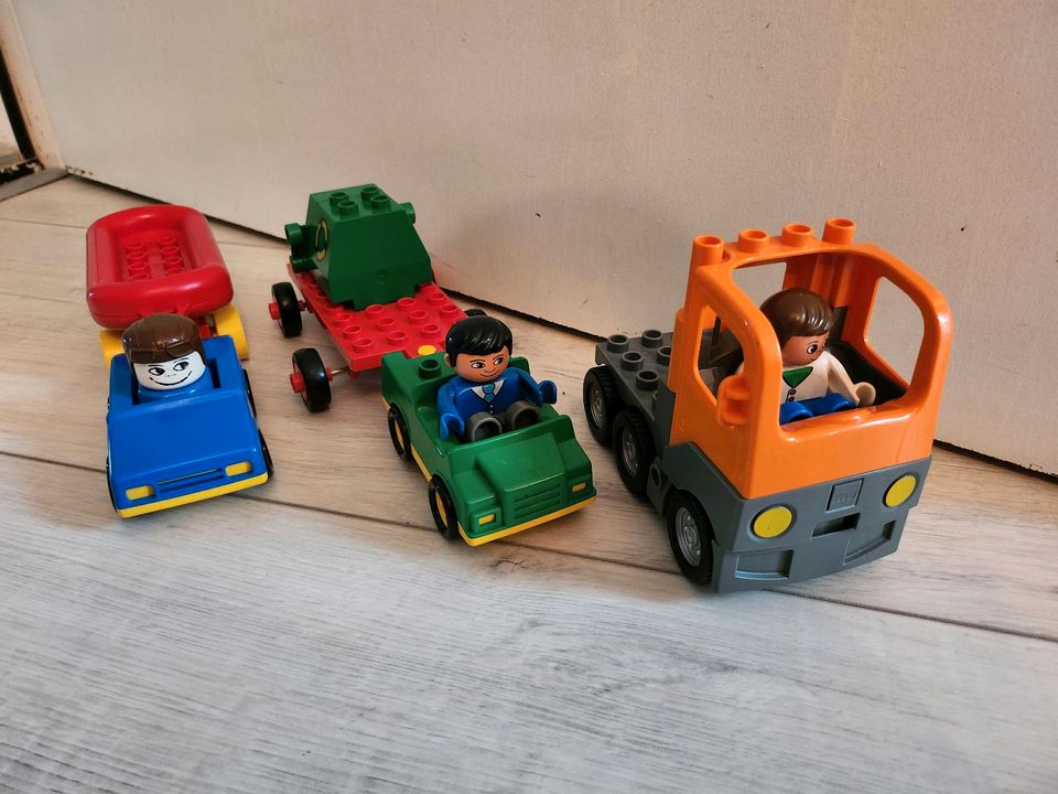 Lego Duplo Fuhrpark mit Laster Autos Anhänger Boot  Container in Bruckberg bei Landshut