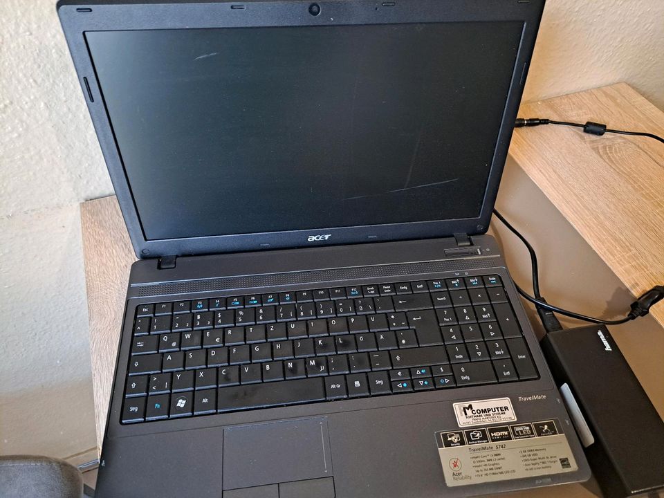 Laptop Travel Made 5742, gebraucht in Wiesbach