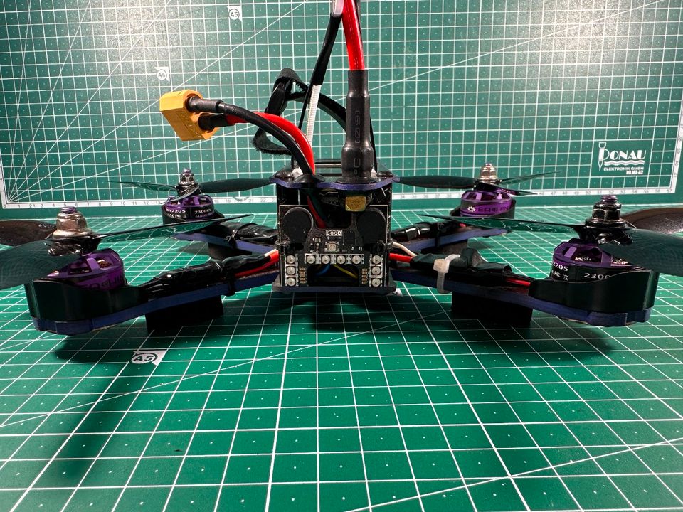 Eachine Wizard x220 5“ FPV Drone, 4S, BLHeli - FrSky RTF in Schonstett