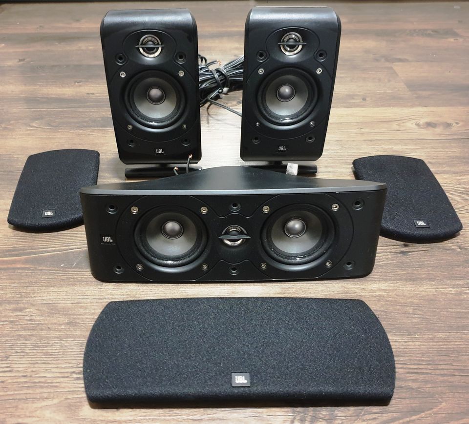 JBL Boxen 1 mal SCS200CEN und 2 mal SCS200SAT in Kirchentellinsfurt