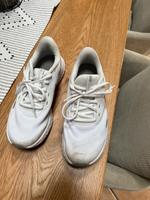 Nike Damenturnschuh Gr7  (37,5) Hessen - Schöneck Vorschau
